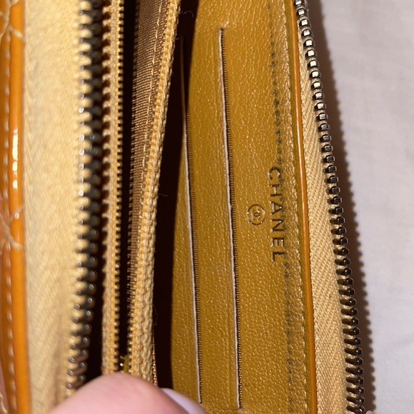 Authentic Chanel patent quilted small zip around Camel (mustard) wallet - Picture 7 of 7